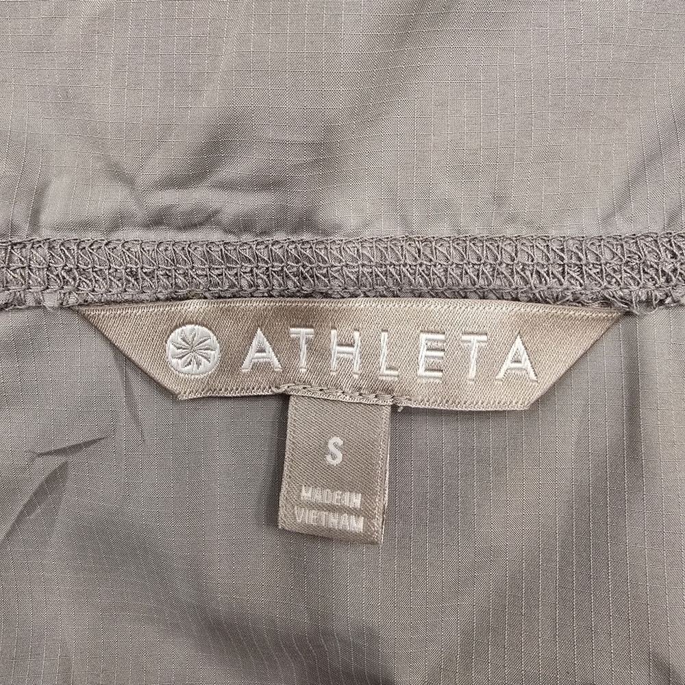 Athleta Catalina Aero windbreaker jacket Gray Size S - Picture 9 of 9